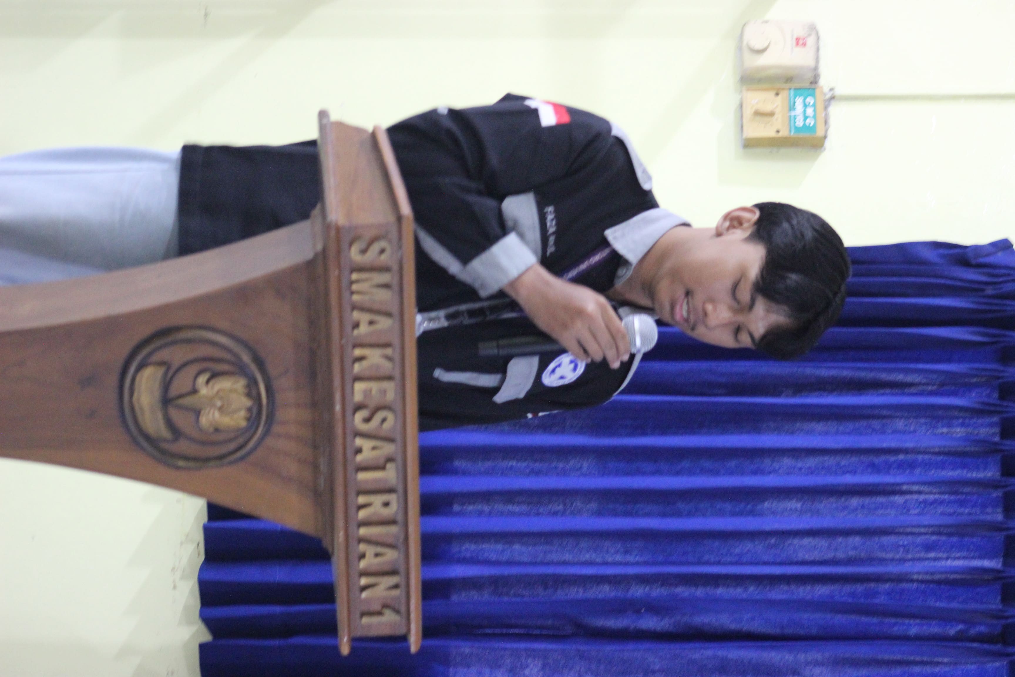 Sambutan Ketua Himpunan Mahasiswa Teknik Elektro di SMA Kesatrian 1 Semarang